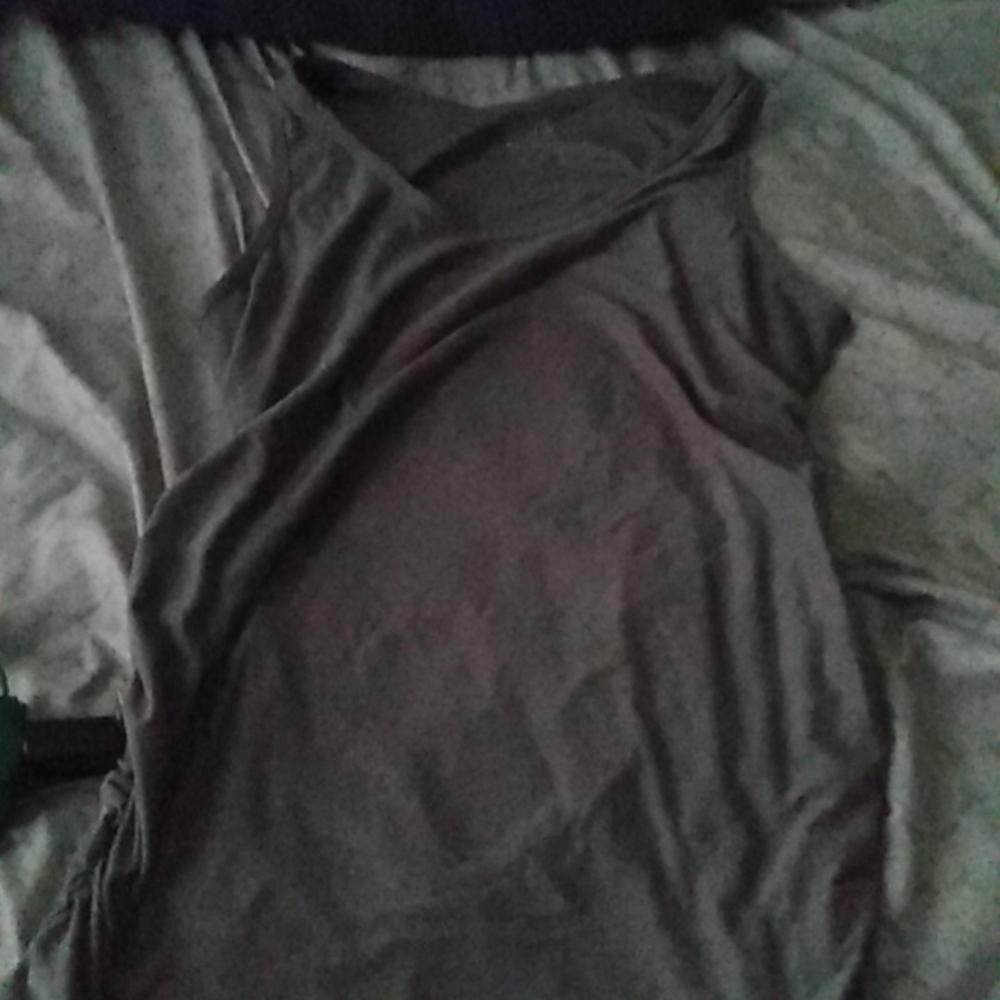 Small gray maternity shirt